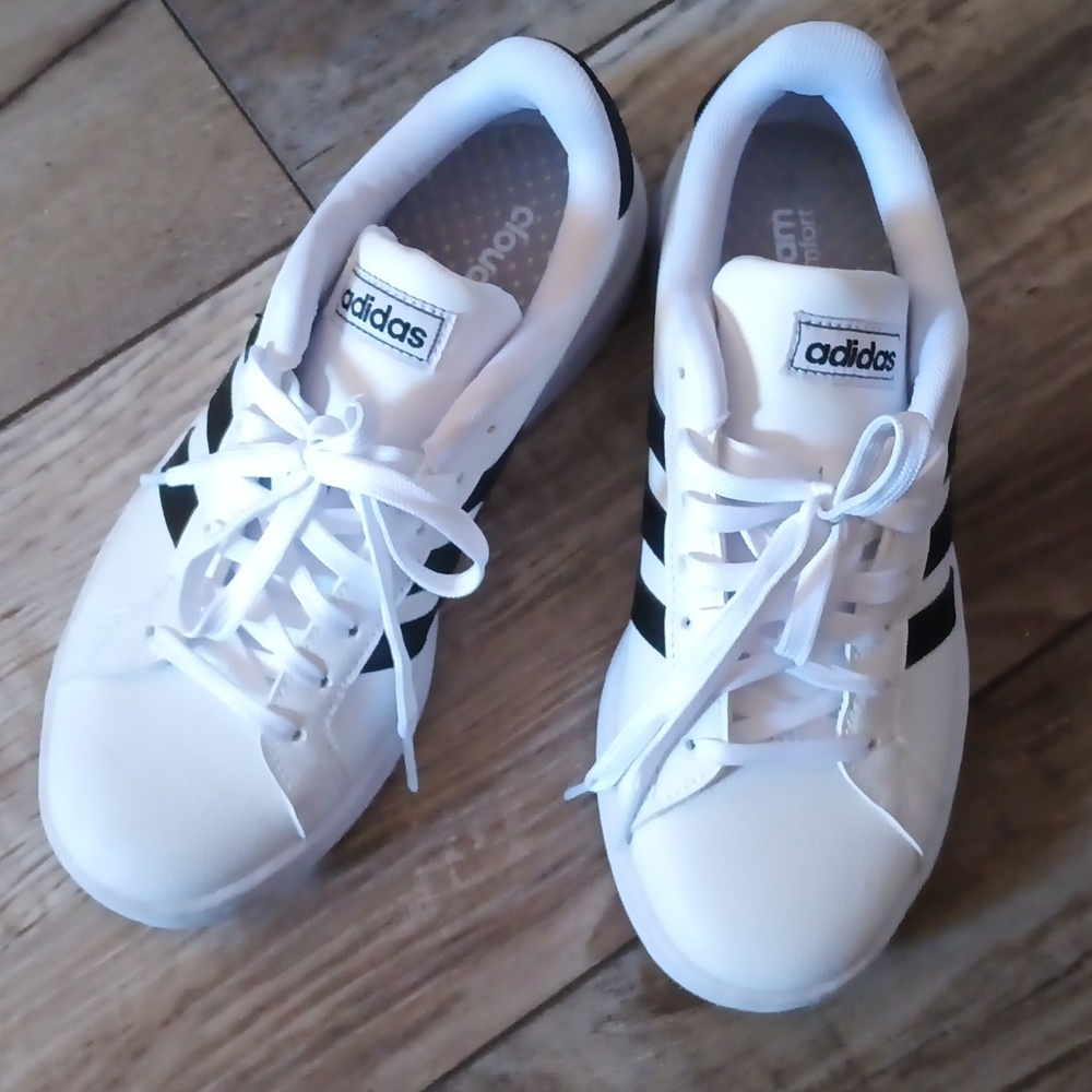 Adidas cloudfoam comfort sneakers grand court